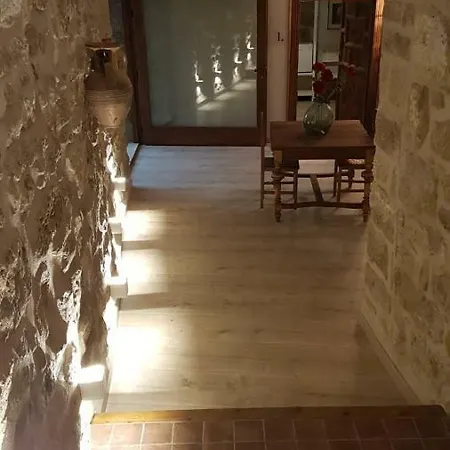 Lastias Guest house