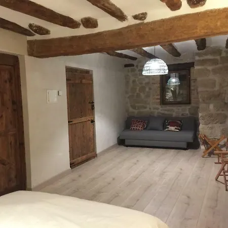 Lastias Guest house
