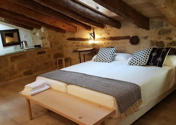 Lastias ולדרוברס