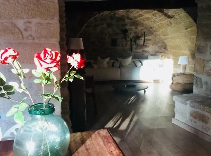 Lastias בית הארחה